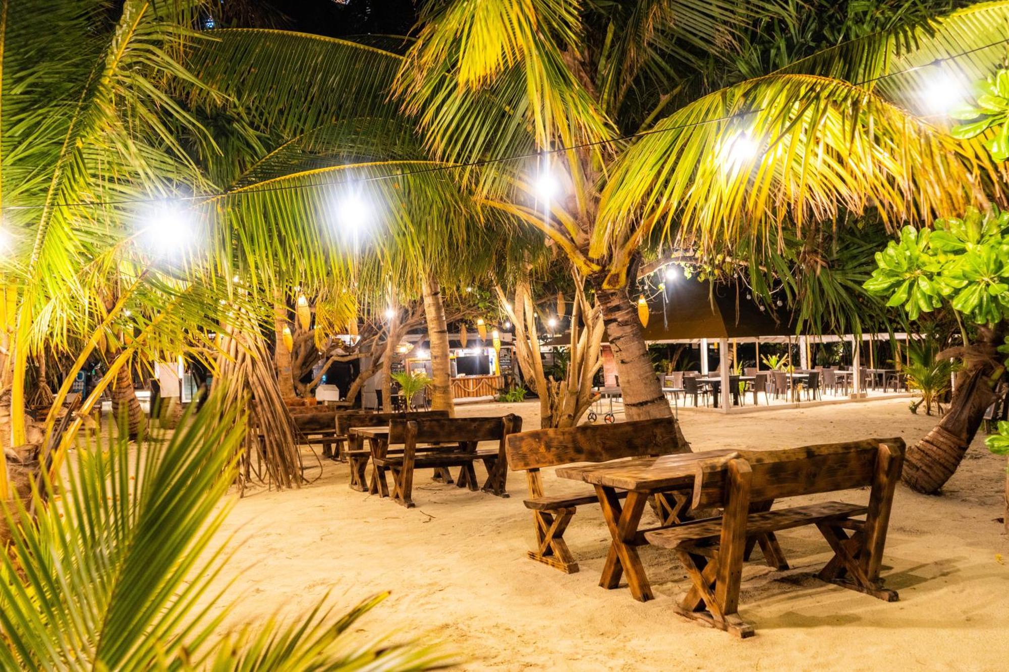 Гостевой дом Dhiffushi Inn
